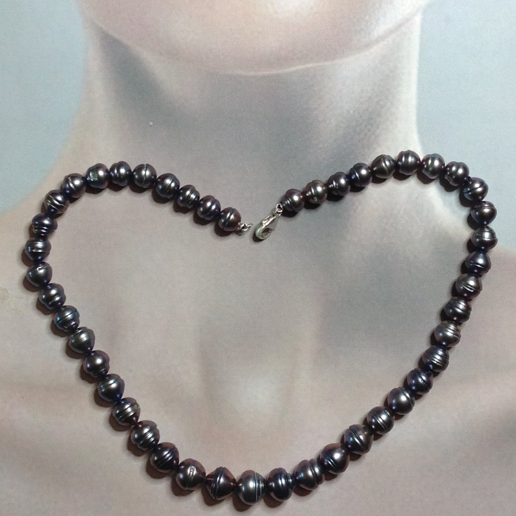Elegant Dark Blue Ringed Freshwater Pearl Necklace